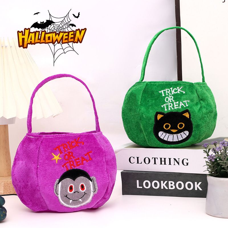 Bat-shaped black bag - Plush Halloween Trick or Treat Candy Bag - Polyester view 3