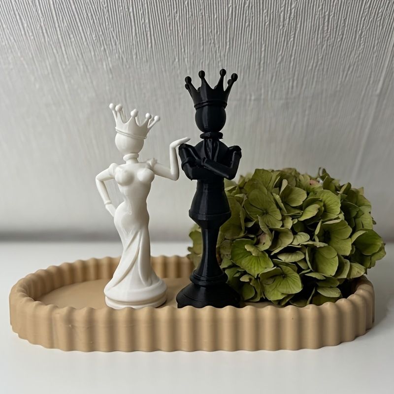 3D Printed Chess King and Queen Figurine Set - Creative Crowned Couple Sculptures view 3